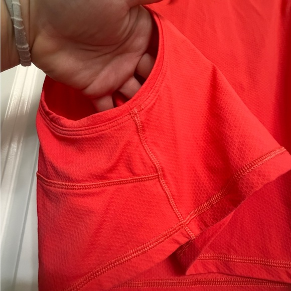 Lululemon Women’s Sleeveless Crop Tops - BUNDLE Navy, and Coral size 10 - Picture 2 of 8